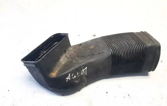 Audi A4 S4 B5 8D Air intake hose/pipe 8D0129617E