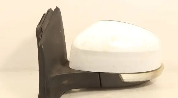 Ford Focus Front door electric wing mirror E9024550