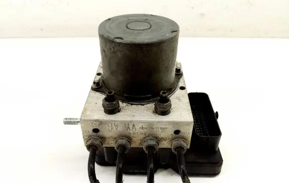 Skoda Fabia Mk3 (NJ) ABS Pump 6C0907379N 6R0907379BA