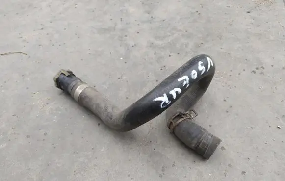Volvo V50 Engine coolant pipe/hose 5M51-18K582-DB