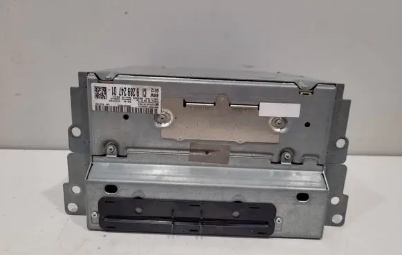 Radio/CD/DVD/GPS head unit