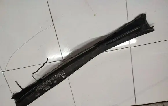 Wiper trim