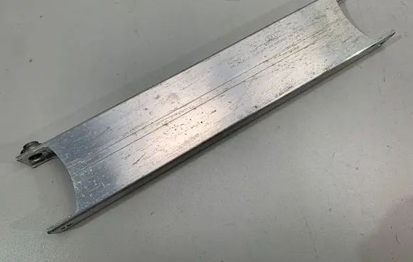 Gearbox mounting bracket