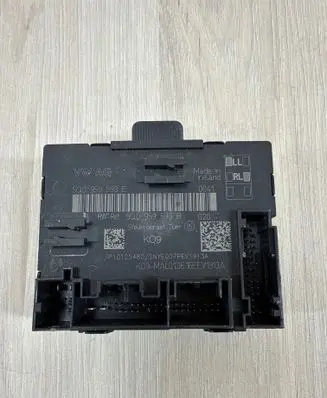 Volkswagen Golf VII Door control unit/module 5Q0959593E 5Q0959593B