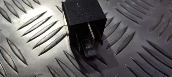 Volkswagen Golf IV Other relay 95vw10k705ca 7m0951253a100