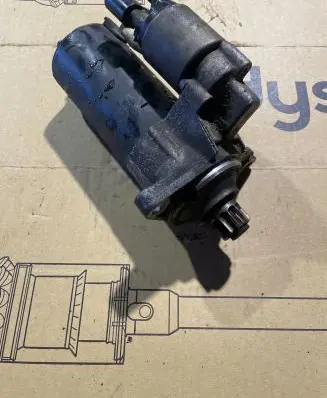 Volkswagen Caddy Starter motor 02E911023