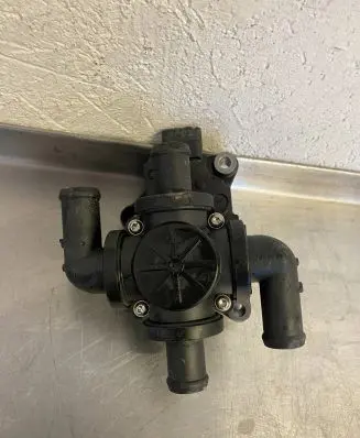 Porsche Taycan 9J1 Coolant heater control valve 5810R1003