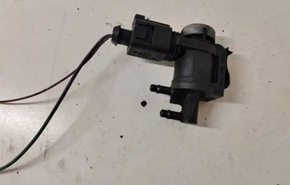 Audi A6 S6 C6 4F Vacuum valve 1J0906283C