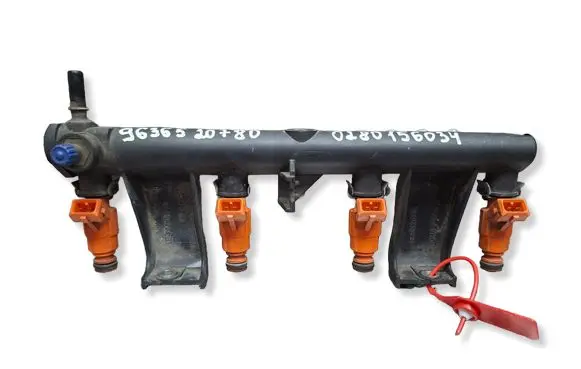 Peugeot 307 Fuel injector S27635286 0280156034 9636520780