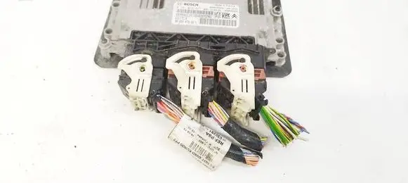 Peugeot Partner Engine control unit/module 0281019817 9805947380