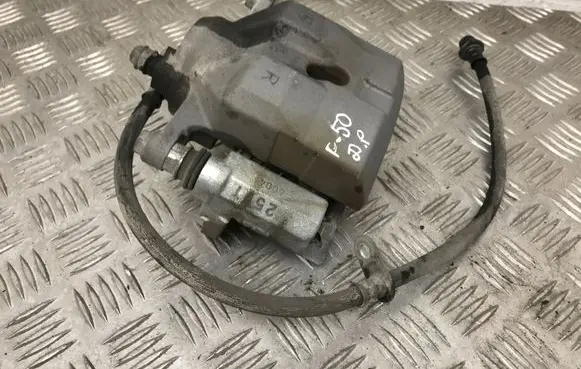 Toyota Prius (XW50) Front brake caliper