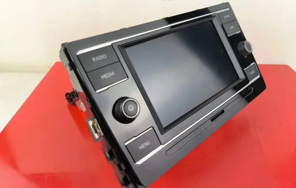 Radio/CD/DVD/GPS head unit