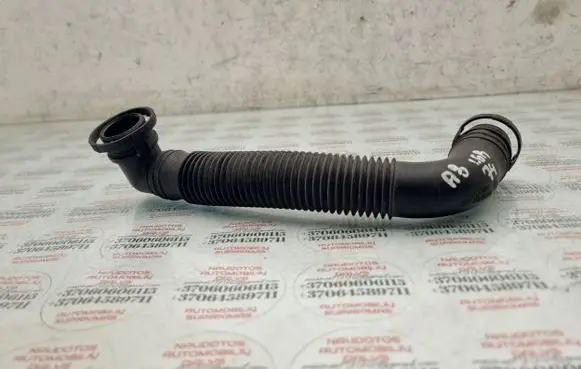 Audi A3 S3 8L Breather/breather pipe/hose 1J0131128