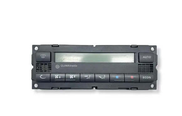Volkswagen Golf IV Climate control unit