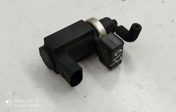 Audi A4 S4 B7 8E 8H Turbo solenoid valve 4E0906628