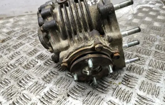 Gearbox transfer box case