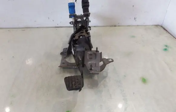 Mazda 2 Brake pedal