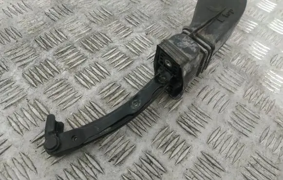 Volkswagen Touareg II Front door check strap stopper 7P0837249 7P0837267