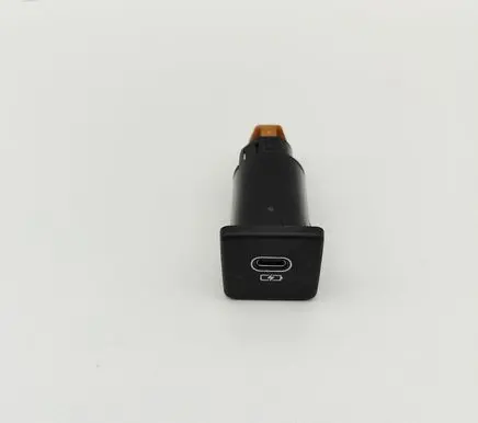 Land Rover Discovery 5 USB socket connector M8E219010CA