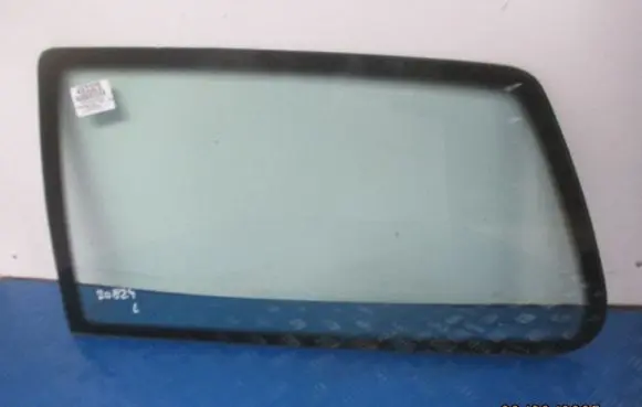 Volkswagen Golf IV Rear side window