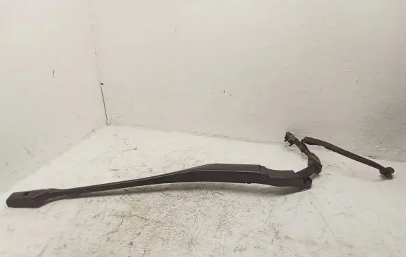 Mercedes-Benz E W238 Front wiper blade arm W000031245