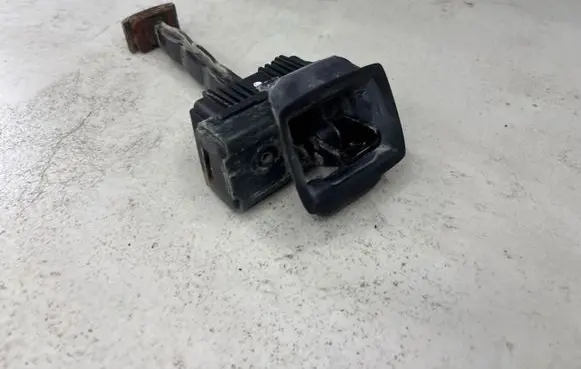 BMW 5 E60 E61 Front door check strap stopper 