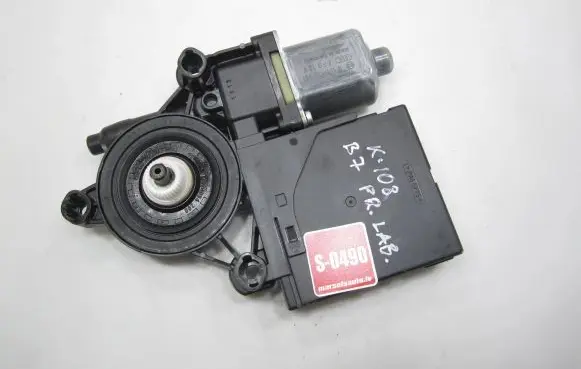Volkswagen PASSAT B7 Front door window regulator motor 3C0959792C 918434110 111218