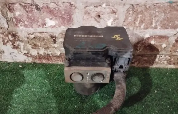 Hyundai i40 ABS control unit/module 