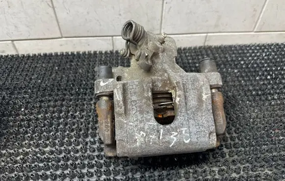 Volvo V40 Cross country Rear brake caliper 31341230