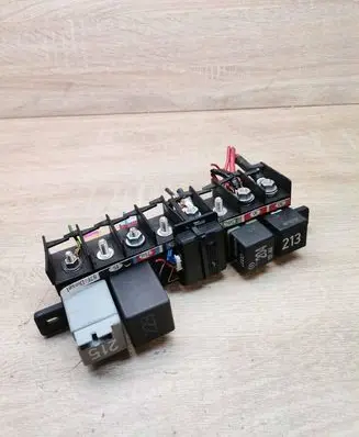 Audi A4 S4 B5 8D Fuse 4A0941822 896046