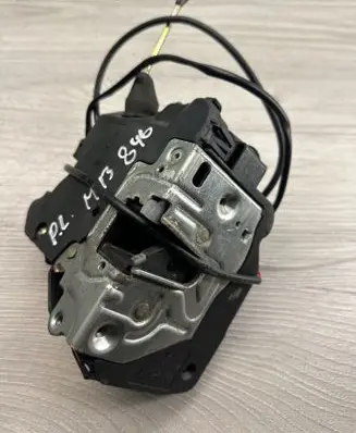 Mercedes-Benz C W203 Front door lock