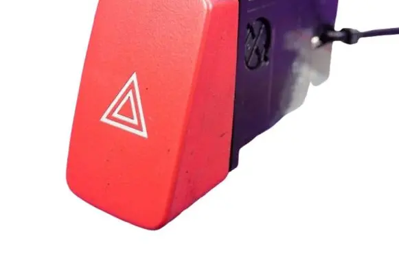 Hyundai Tucson JM Hazard light switch 864W0140
