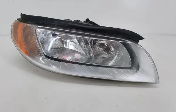 Volvo V70 Headlight/headlamp 31214352