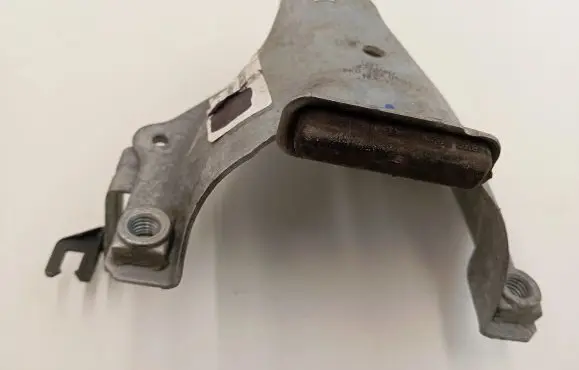 Porsche Macan (95B) Engine mounting bracket 8K0399059