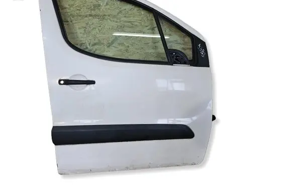 Peugeot Partner Front door 