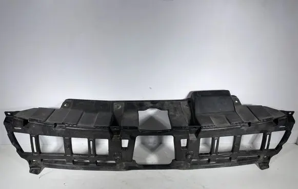 Suzuki Vitara (LY) Front bumper upper radiator grill 7212186R0