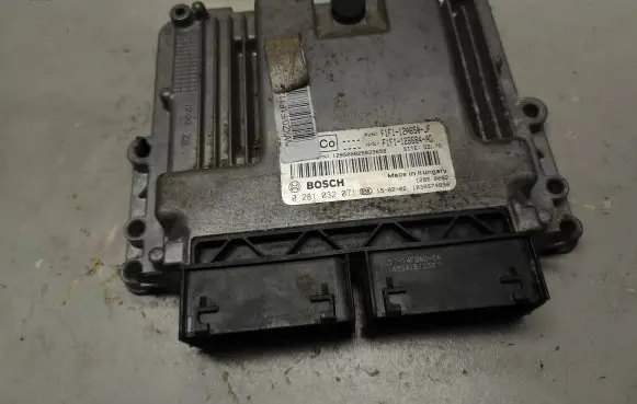 Ford Focus Engine control unit/module F1F112A650JF F1F112B684AD 0281032071