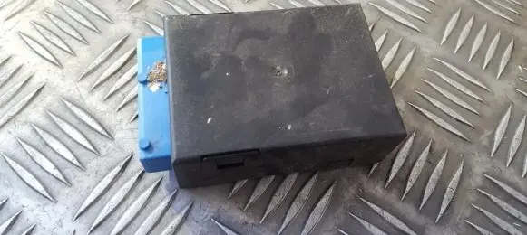 BMW 3 E36 Window wiper relay 61358359031