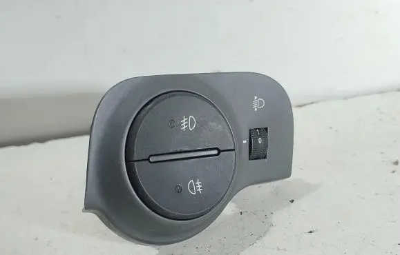 KIA Rio Light switch