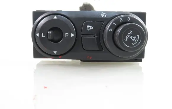 Chevrolet Captiva Wing mirror switch