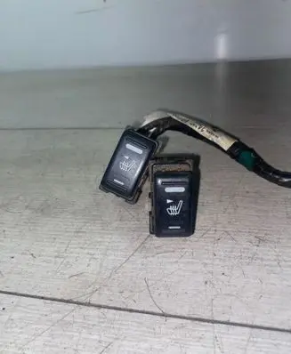 Nissan X-Trail T30 Seat heating switch 24016eq300