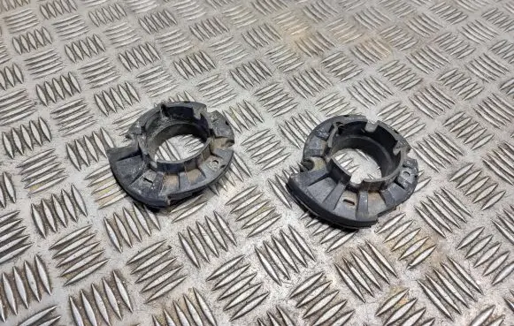 Mercedes-Benz ML W166 Rear coil spring rubber mount A1663260067
