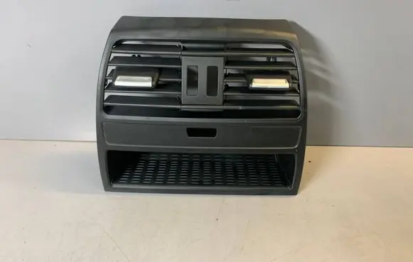 BMW 7 F01 F02 F03 F04 Rear air vent grill 9113688 64229113688