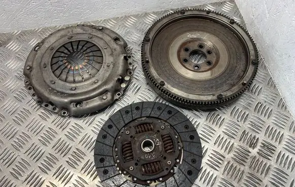 Seat Ibiza III (6L) Clutch set kit 037105273
