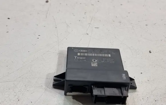 Audi A6 S6 C6 4F Gateway control module 4F0907468B