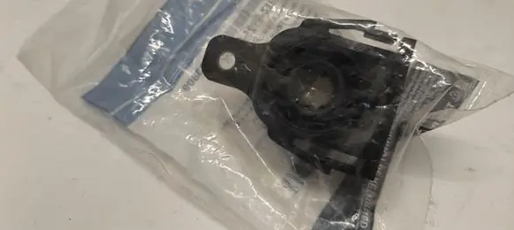Ford Mustang VI Radiator mount bracket L1MZ8125A