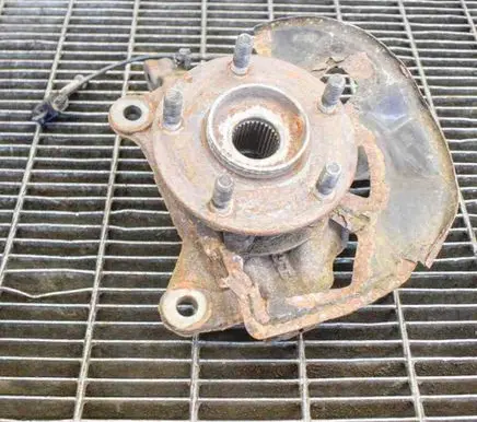 Mazda 6 Front wheel hub