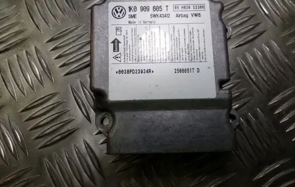 Volkswagen Golf V Airbag control unit/module 1K0909605T