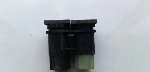 Ford Mondeo Mk III Tailgate opening switch 1S7T19B514AA 1S7T-19B514-AA