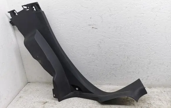 Citroen C3 (C) pillar trim 9812817877